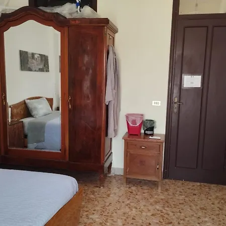 Campsite Matrimoniale Nel Pieno Centro Storico *